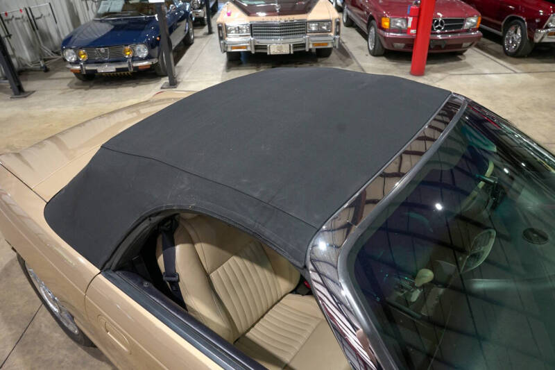 2005 Ford Thunderbird Deluxe