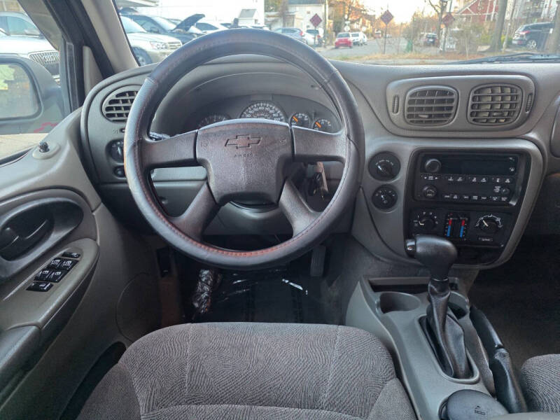 2004 Chevrolet TrailBlazer LS