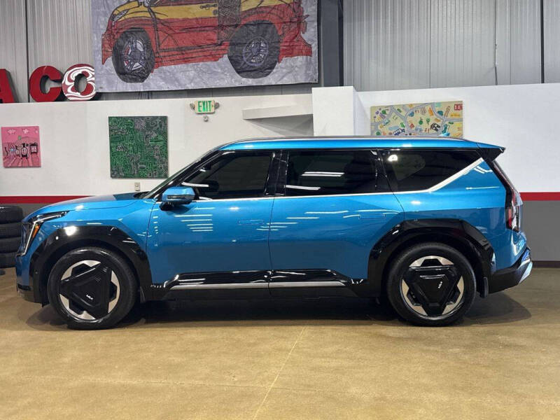2024 Kia EV9 Land
