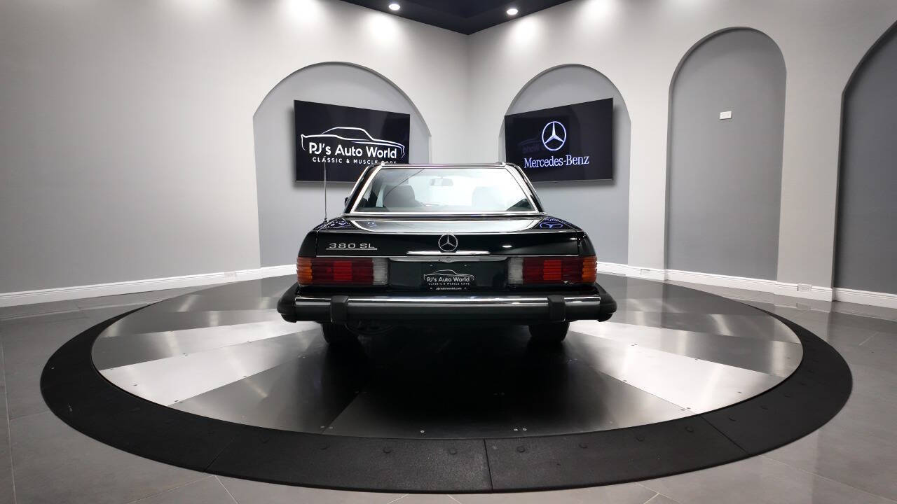 1982 Mercedes-Benz 380-Class 29