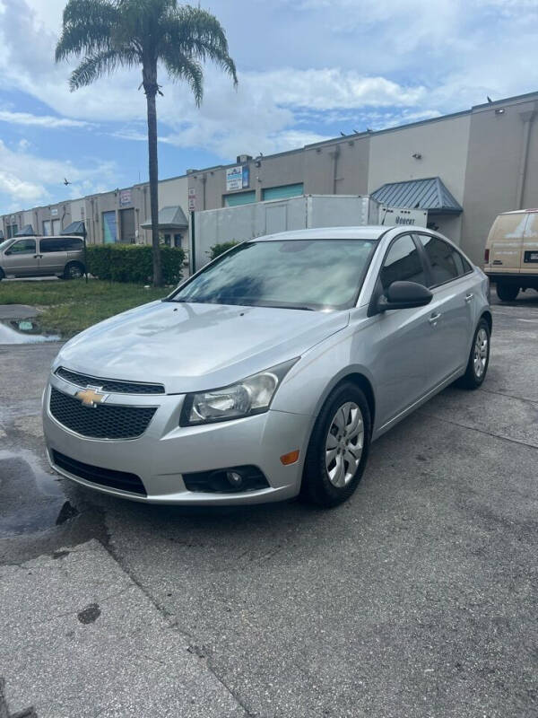 2013 Chevrolet Cruze for sale at MIAMI AUTOWISE, LLC. in Miami FL