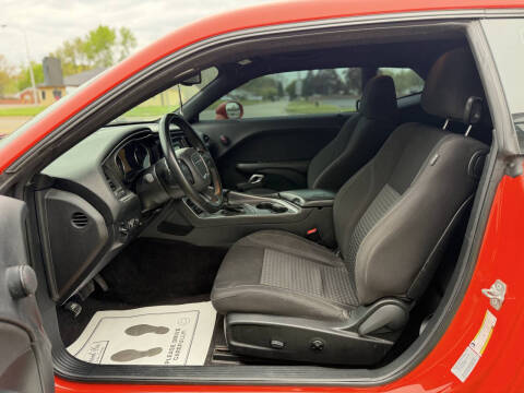 2017 Dodge Challenger SXT