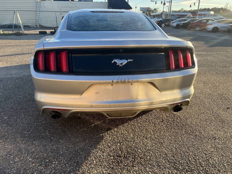 2015 Ford Mustang V6