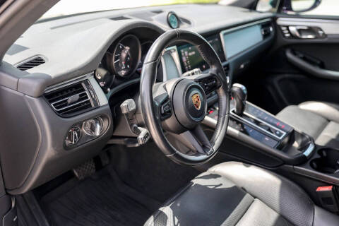 2022 Porsche Macan