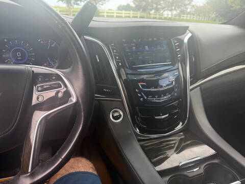 2017 Cadillac Escalade Platinum