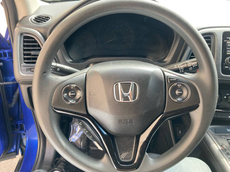 2018 Honda HR-V LX photo 11