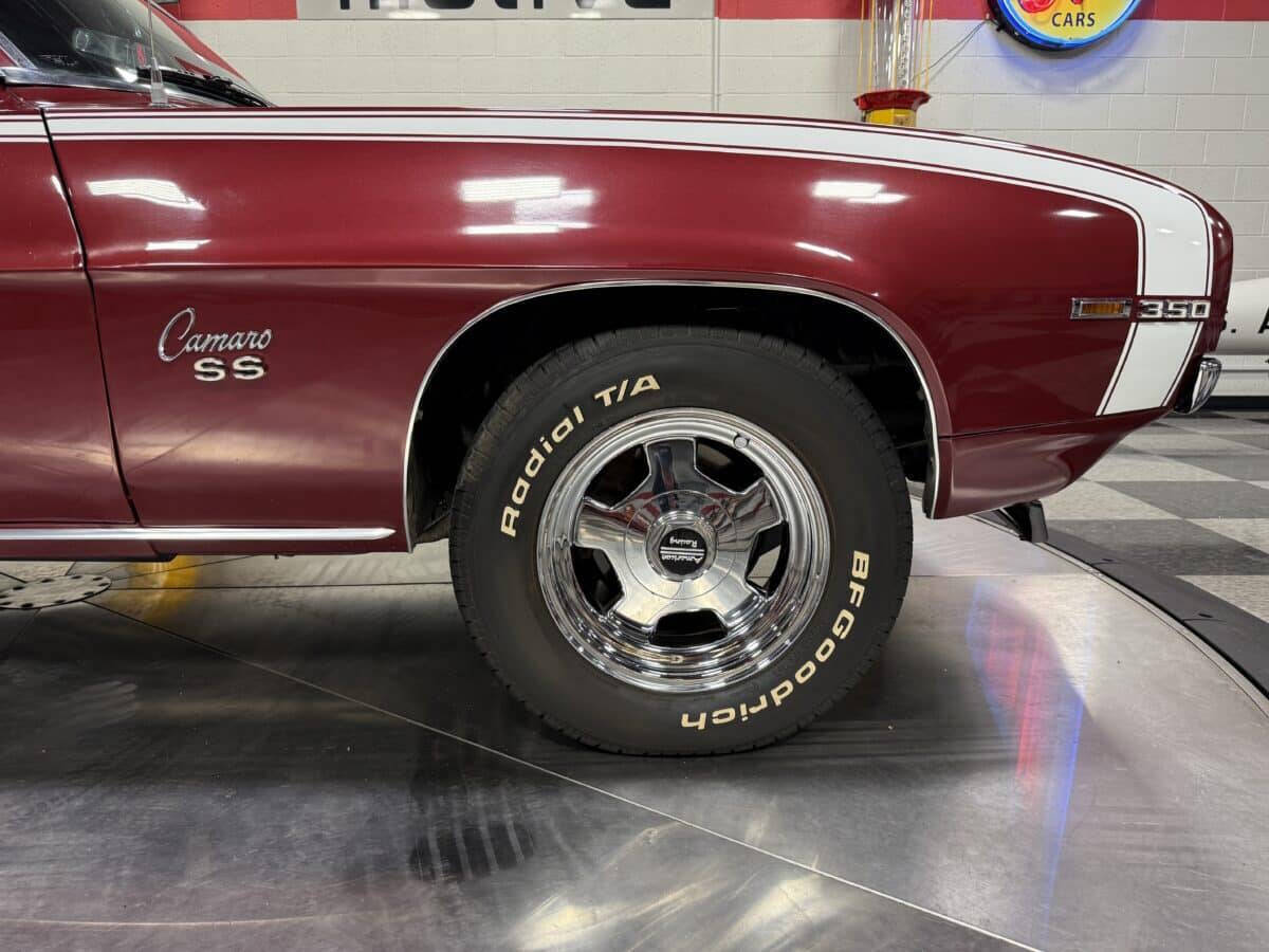 1969 Chevrolet Camaro 30