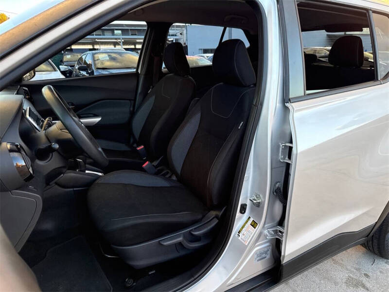 2019 Nissan Kicks SV