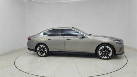 2025 BMW 5 Series 530i