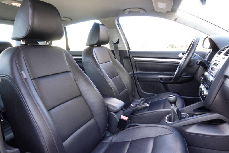 2010 Volkswagen Jetta Limited Edition PZEV