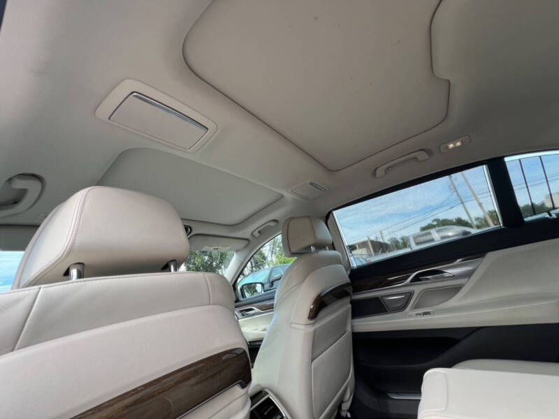 2016 BMW 7 Series 750i