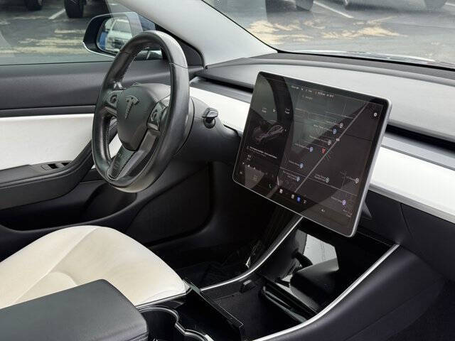 2019 Tesla Model 3 Standard Range Plus