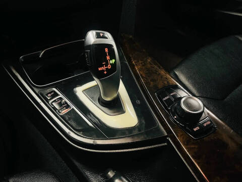 2017 BMW 3 Series 320i xDrive