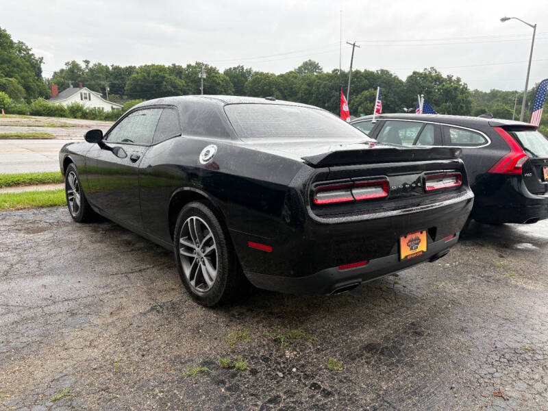 2019 Dodge Challenger SXT