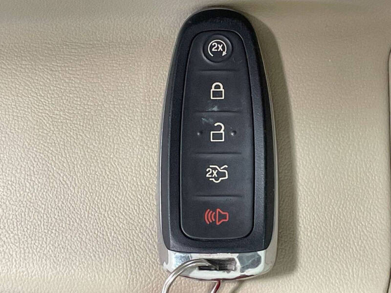 2017 Ford Taurus Limited