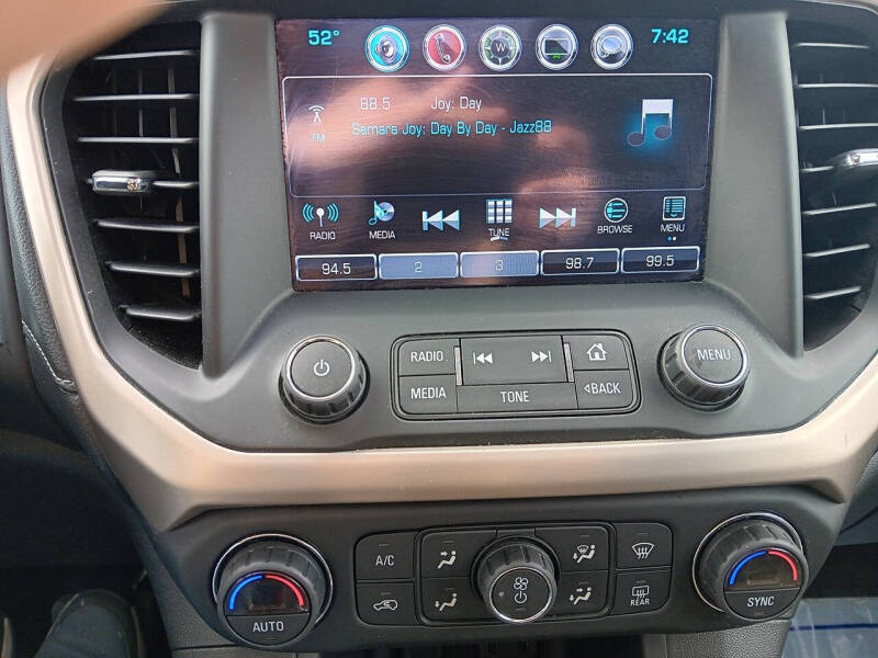 2017 GMC Acadia Denali