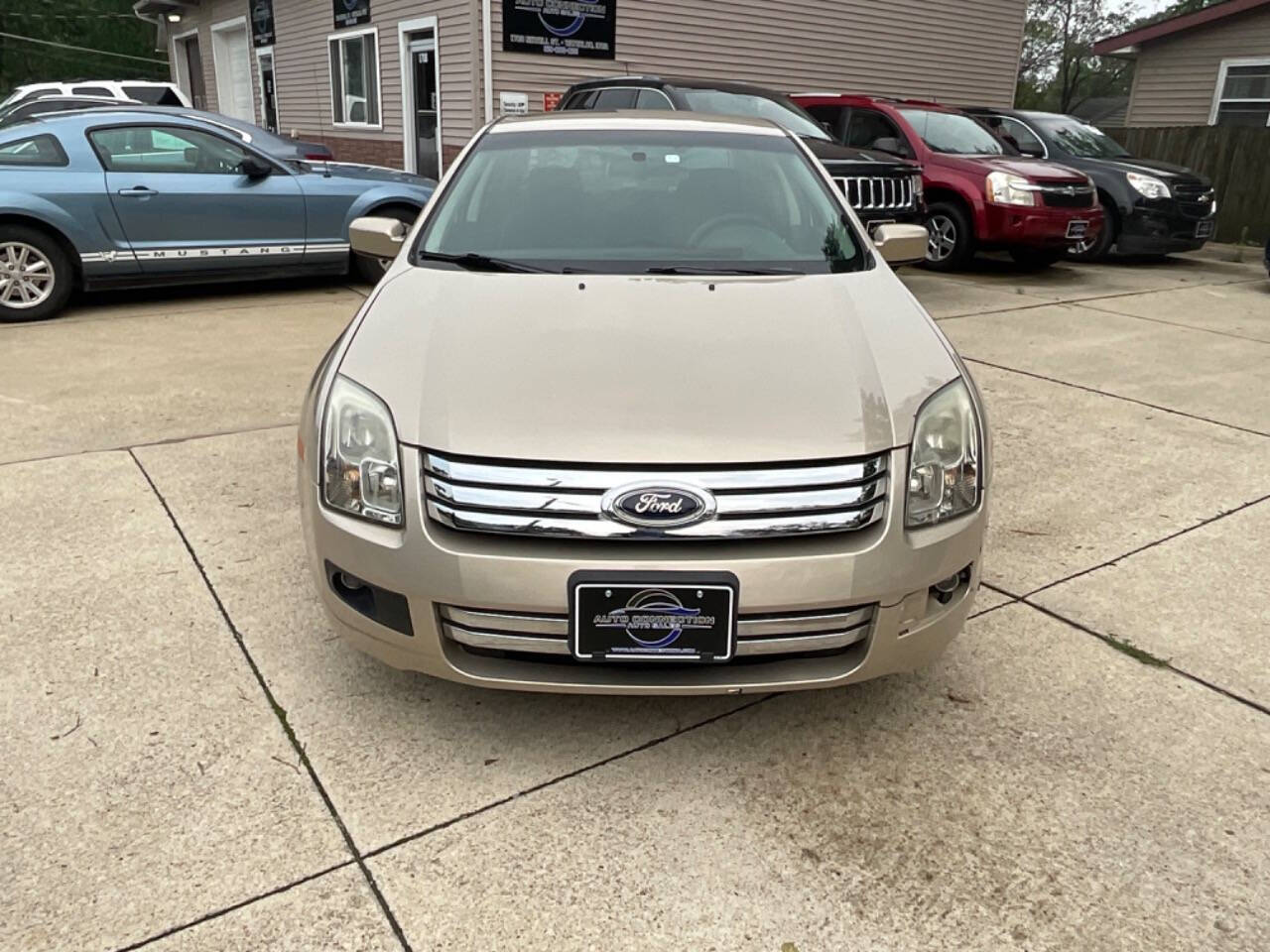 2006 Ford Fusion for sale at Auto Connection in Waterloo, IA