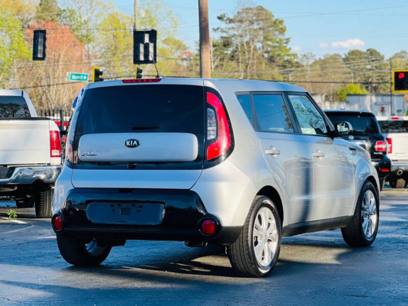 2016 Kia Soul +