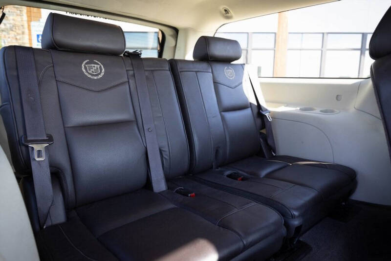 2011 Cadillac Escalade ESV Platinum Edition