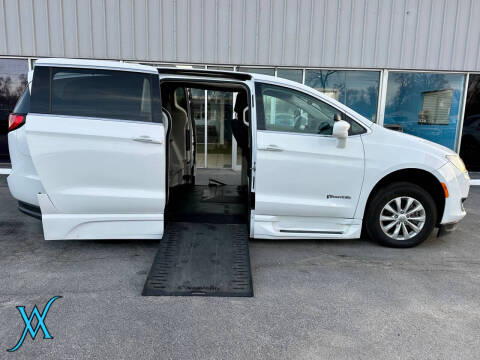 2018 Chrysler Pacifica Touring Plus