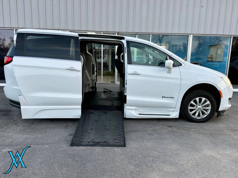 2018 Chrysler Pacifica Touring Plus