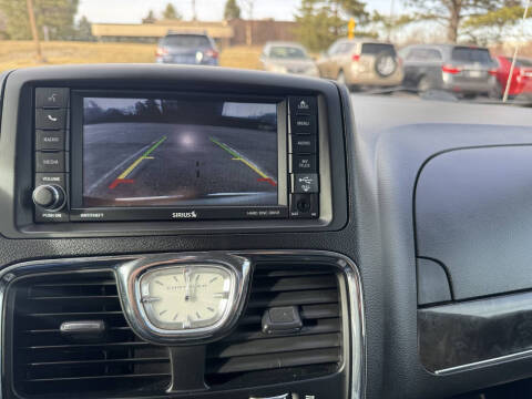 2015 Chrysler Town and Country Touring