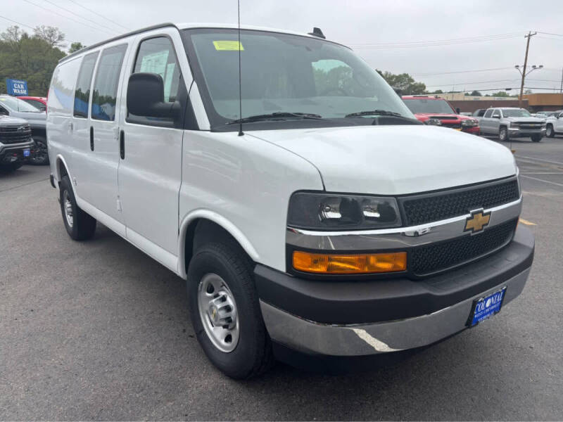 2025 Chevrolet Express 2500