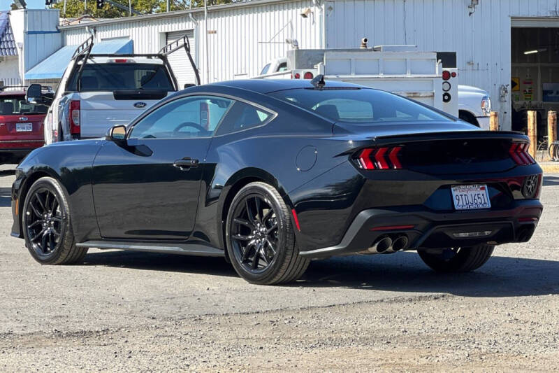 2025 Ford Mustang EcoBoost