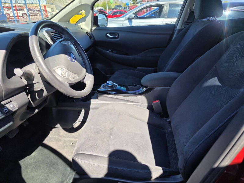 2015 Nissan LEAF SV