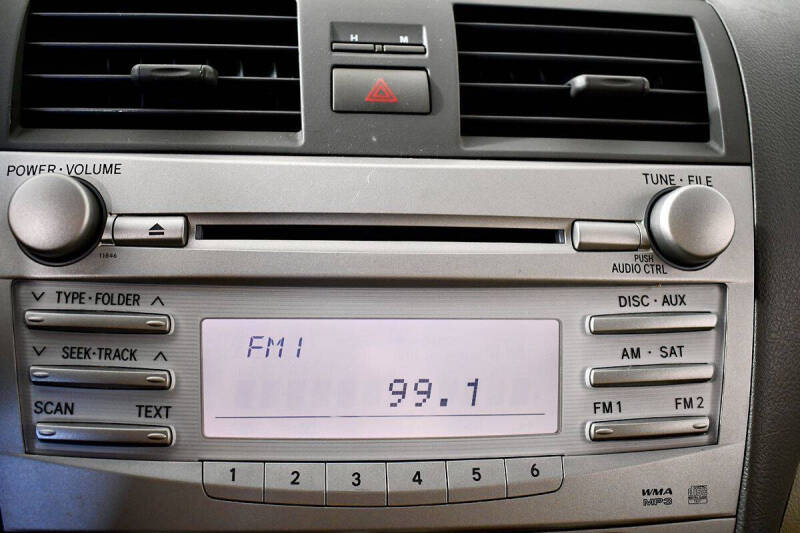 2010 Toyota Camry LE