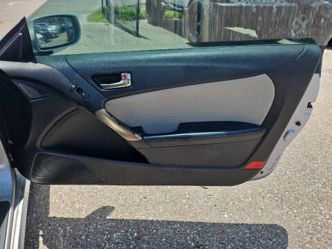 2013 Hyundai Genesis Coupe 2.0T Premium