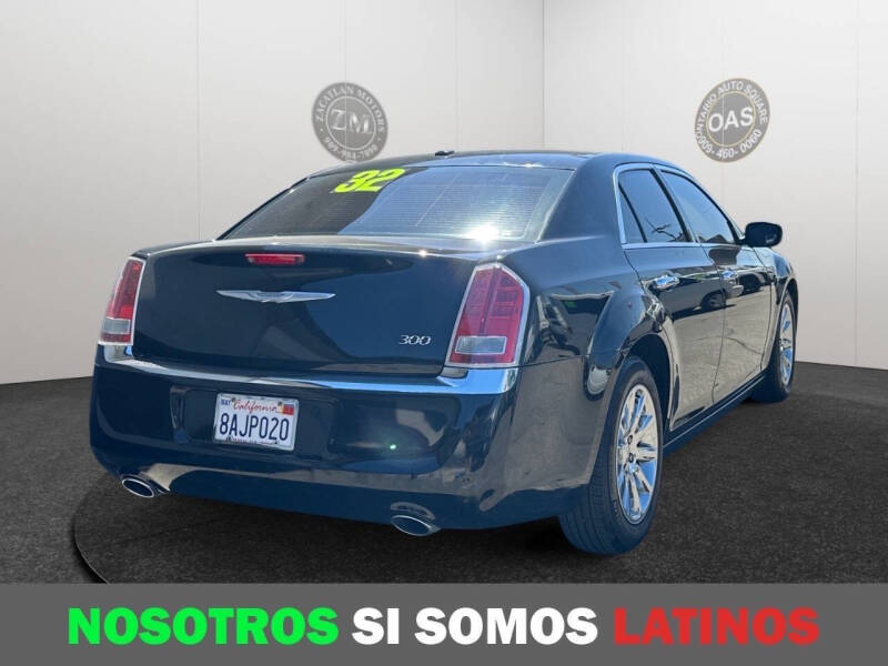 2012 Chrysler 300 Limited