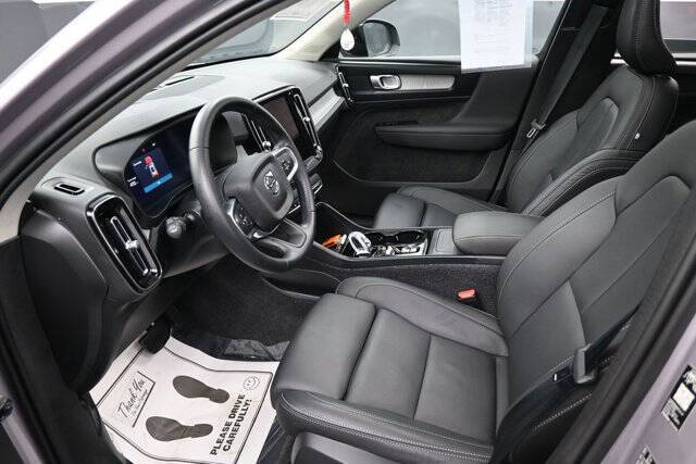 2026 Volvo XC40 B5 Plus