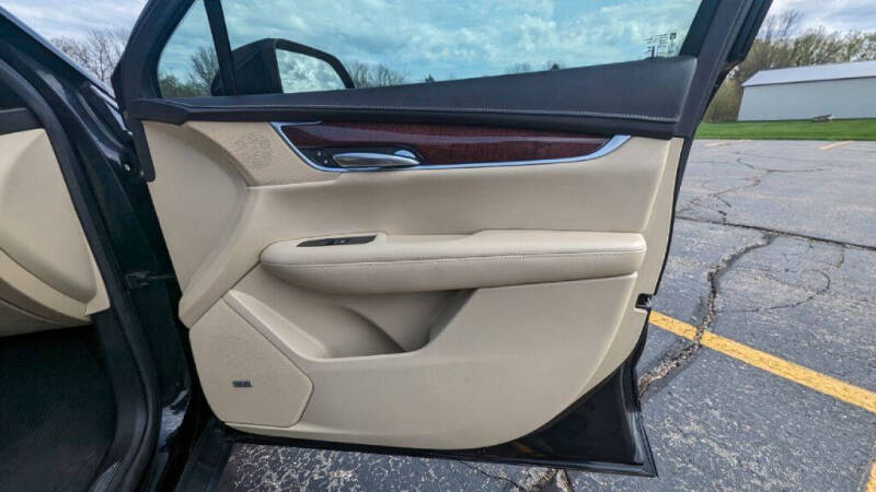 2018 Cadillac XT5 Premium Luxury