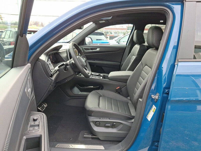 2026 Volkswagen Atlas Cross Sport SEL R-Line Black 4Motion