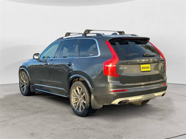 2016 Volvo XC90 T6 Momentum