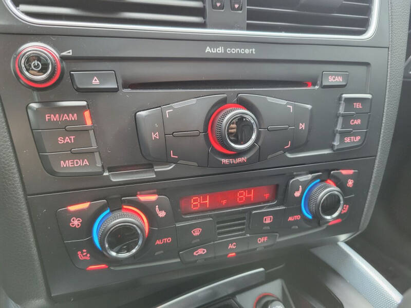 2012 Audi Q5 3.2 quattro Premium Plus