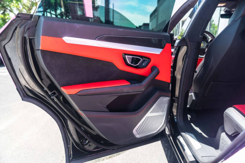 2020 Lamborghini Urus