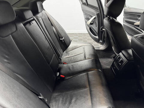 2018 BMW 3 Series 320i xDrive