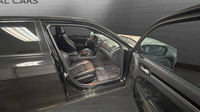 2018 Chrysler 300 S