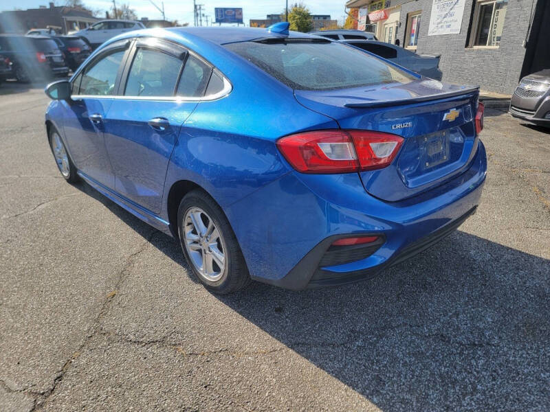 2017 Chevrolet Cruze LT Auto