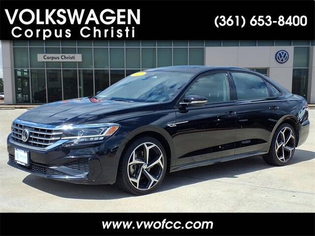 2022 Volkswagen Passat R-Line