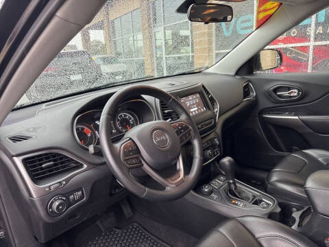 2019 Jeep Cherokee Latitude Plus