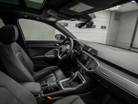 2021 Audi Q3 quattro S line Premium 45 TFSI