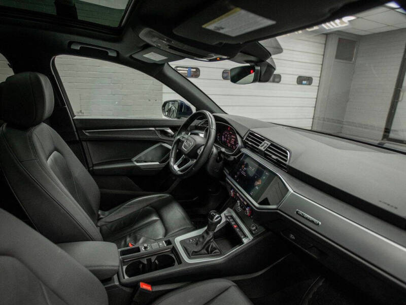 2021 Audi Q3 quattro S line Premium 45 TFSI