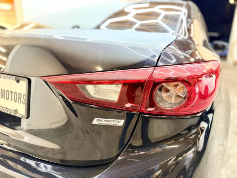 2017 Mazda MAZDA3 Sport