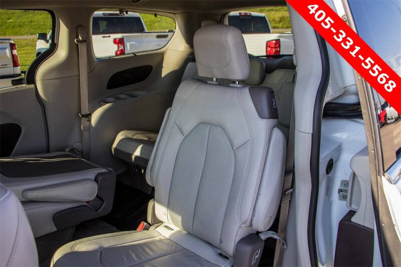 2021 Chrysler Pacifica Touring L