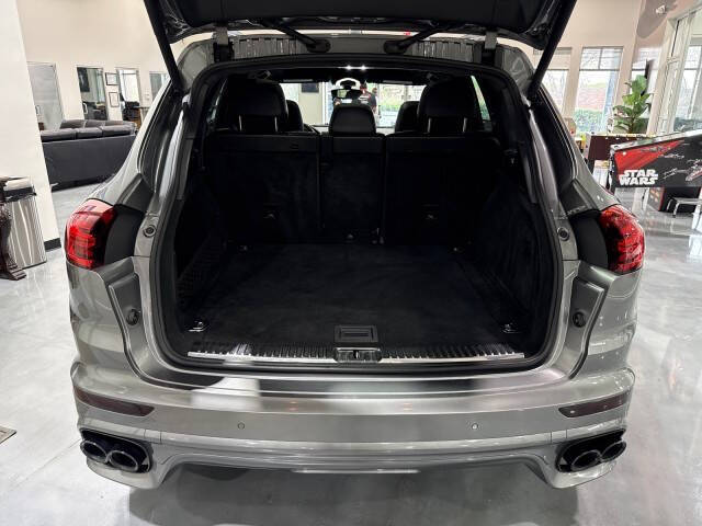 2017 Porsche Cayenne GTS