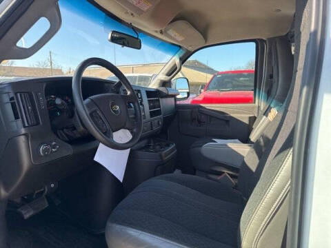 2024 Chevrolet Express 2500