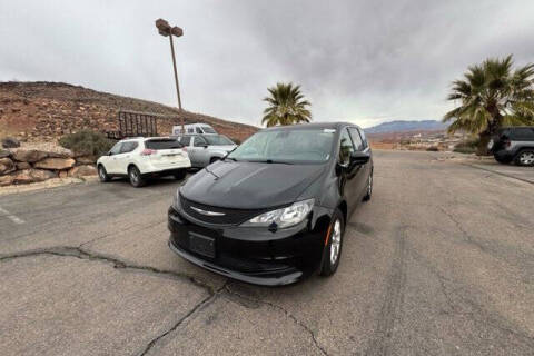 2023 Chrysler Voyager LX